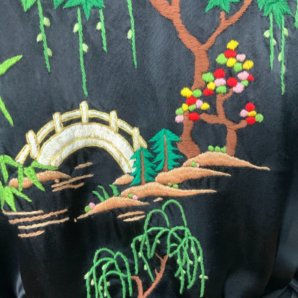Vintage Longevity Black Satin Rayon Hand Embroidered Kimono Robe Sz M - Picture 6 of 16